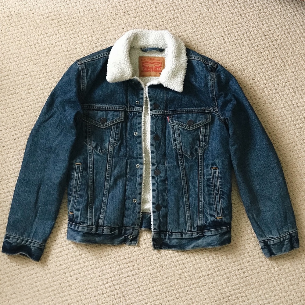 NWOT Levi's Sherpa Lined Trucker Jacket